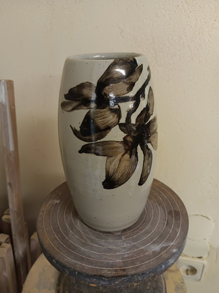 Anita Voigt: Kleine Magnolienvase